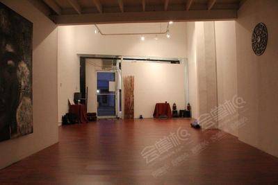 Yoga and Art Space in Mid-CityYoga and Art Space in Mid-City基础图库0